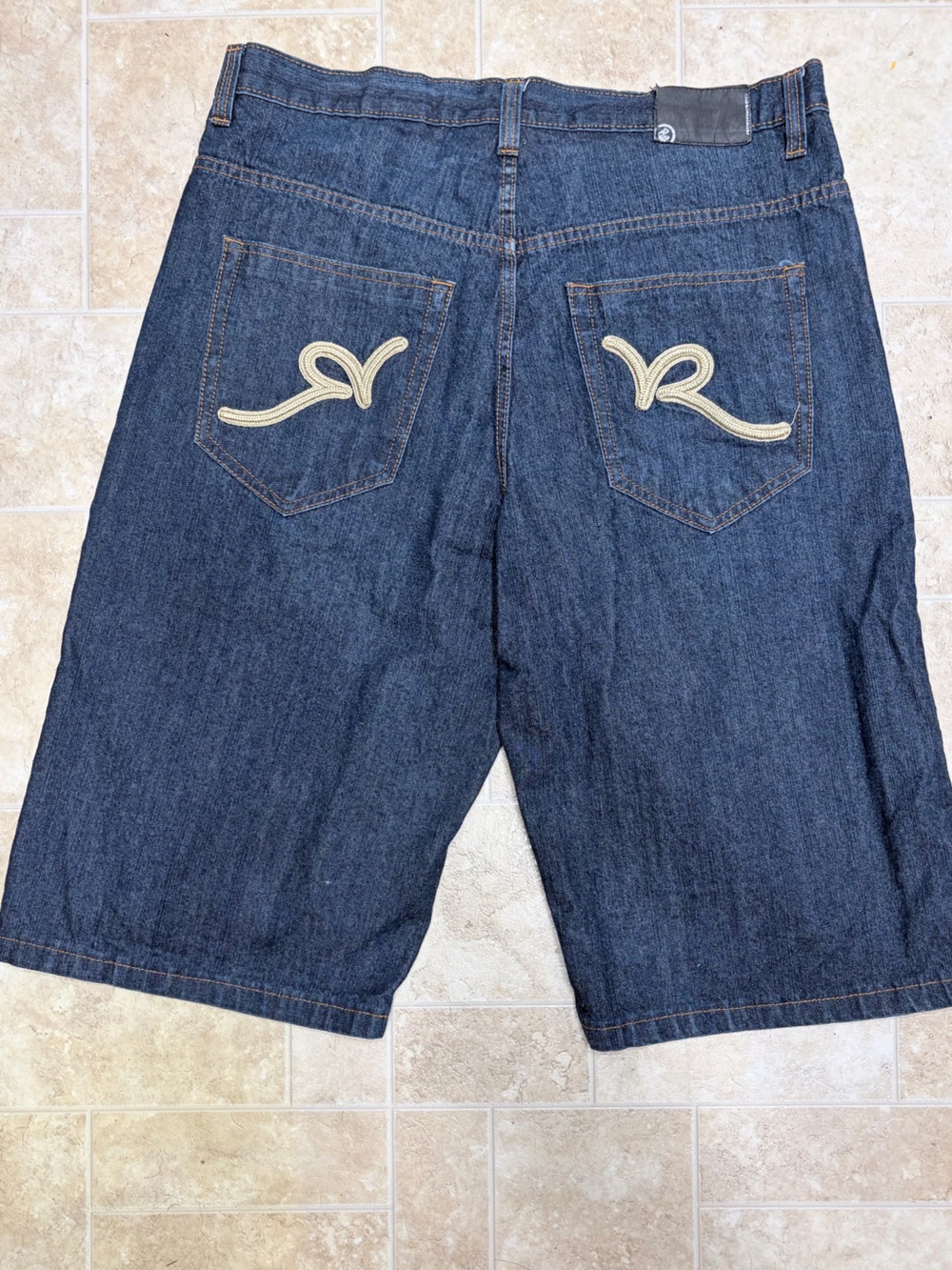 Rocawear Indigo Denim Jean Shorts with embroidered pockets